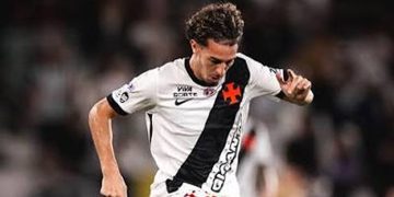 Nuno Moreira foi bem no clássico e recebeu elogios de Pedro Emanuel (Foto: Lucas Almeida/C2 Sports)