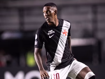 Robert Renan em ação pelo Vasco (Foto: Matheus Lima/Vasco)